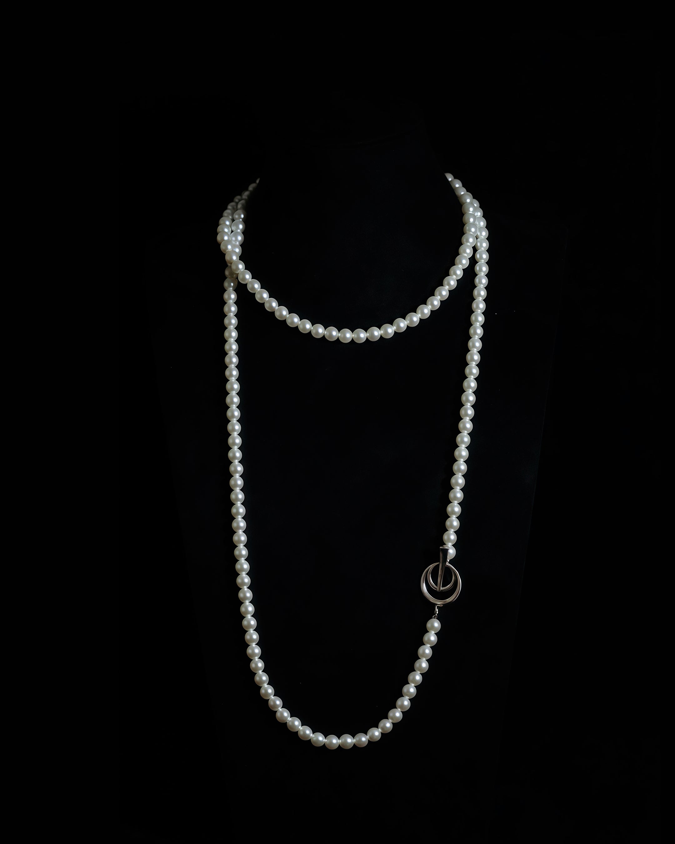 White Lady Pearl Necklace